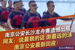 官方：利物浦与18岁中场克拉克签订长约，球员已为一队出战2次